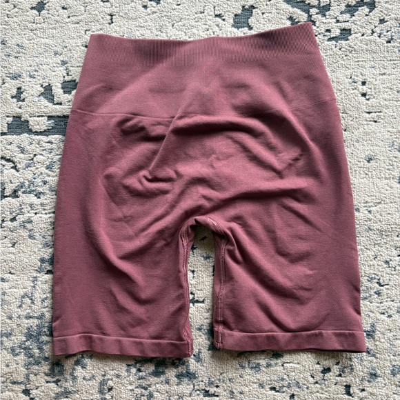 alphalete scrunch shorts - Picture 2 of 2